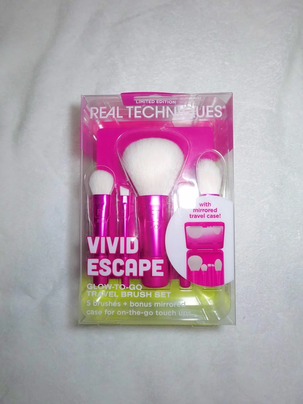 Real Techniques Glow-To-Go Travel Makeup Brush Kit - New